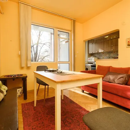 Center 2-bedroom Appartamento